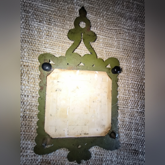 Vintage Cranberries Cast Iron Framed Tile Trivet - Picture 2 of 8